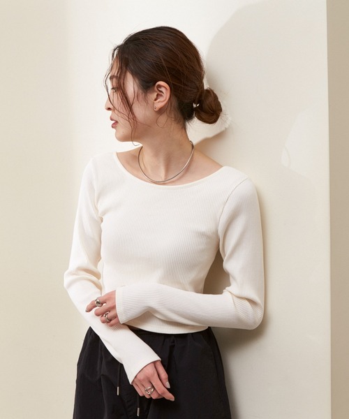 GUNZE（グンゼ）の「【shay／シェイ】(カップ付)バックオープントップス（Tシャツ/カットソー・レディース・ブラック/グリーン/アイボリー・ONE SIZE）」の4枚目の写真