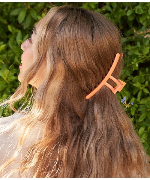 anap mimpi（アナップミンピ）の「カラー スクエア ビッグ バンスクリップ ヘアクリップ（バレッタ/ヘアクリップ・レディース・ラベンダー/オレンジ/ライトピンク/イエロー×グリーン/オフホワイト・FREE）」の14枚目の写真