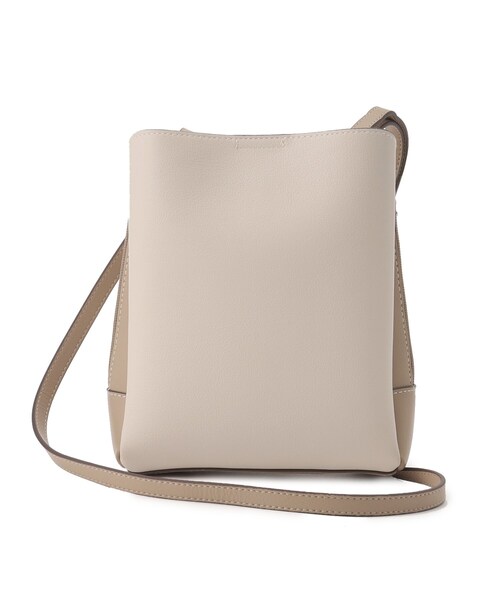 SHOO・LA・RUE（シューラルー）の「【軽量/大人カジュアル】 ふわっと軽い三層ショルダーバッグ（ショルダーバッグ・レディース・シルバー/ブラック/グレー系4/オレンジ/ブルー系その他/ベージュ系4・00）」の15枚目の写真