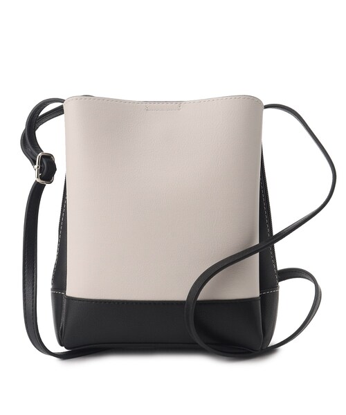 SHOO・LA・RUE（シューラルー）の「【軽量/大人カジュアル】 ふわっと軽い三層ショルダーバッグ（ショルダーバッグ・レディース・シルバー/ブラック/グレー系4/オレンジ/ブルー系その他/ベージュ系4・00）」の11枚目の写真