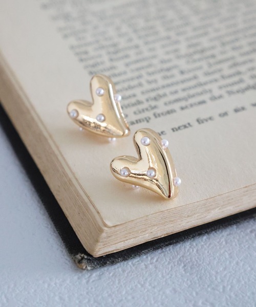 LAKOLE(ラコレ)の「ハートドットパールピアス / 105167(ピアス(両耳用)・レディース・その他1/その他2・FREE)」の1枚目の写真