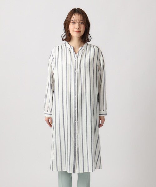 SHOO・LA・RUE(シューラルー)の「◆【洗える】軽やかで柔らかいダブルガーゼ前あきワンピース(ワンピース・レディース・ブルー系2/ホワイト系3/ナチュラル/ネイビー・04/03/02)」の5枚目の写真