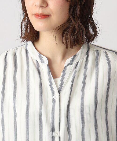 SHOO・LA・RUE(シューラルー)の「◆【洗える】軽やかで柔らかいダブルガーゼ前あきワンピース(ワンピース・レディース・ブルー系2/ホワイト系3/ナチュラル/ネイビー・04/03/02)」の8枚目の写真