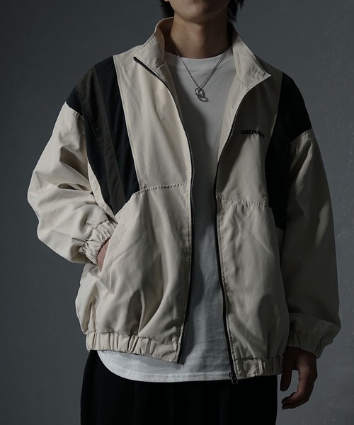 MinoriTY(マイノリティ)の「【MinoriTY select】ピーチスキン刺繍トラックジャケット メンズ ショート丈 秋服(ジャージ・メンズ・ネイビー/アイボリー/グリーン・L/M)」の15枚目の写真