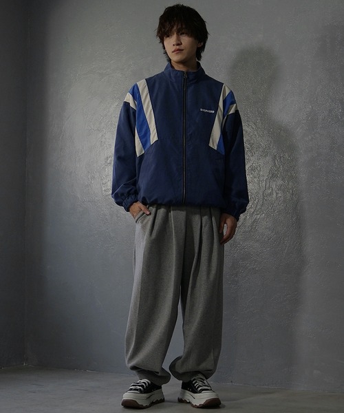 MinoriTY(マイノリティ)の「【MinoriTY select】ピーチスキン刺繍トラックジャケット メンズ ショート丈 秋服(ジャージ・メンズ・ネイビー/アイボリー/グリーン・L/M)」の17枚目の写真