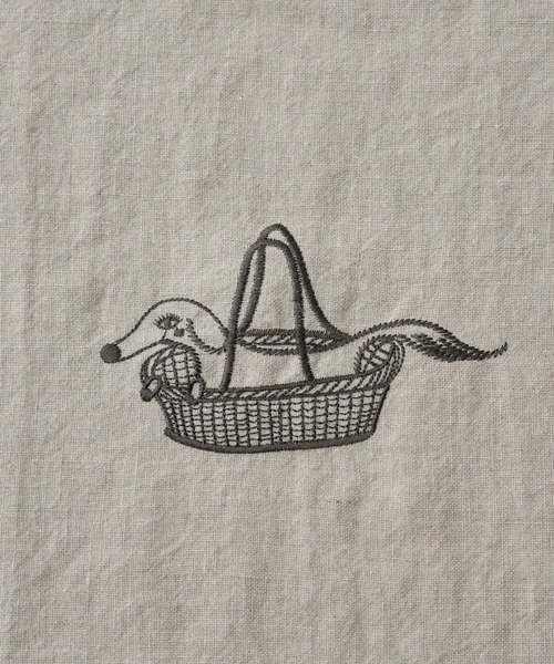 BEARDSLEY（ビアズリー）の「カゴと犬刺繍リネンクロス（その他小物・レディース・ベージュ/ホワイト・FREE）」の9枚目の写真
