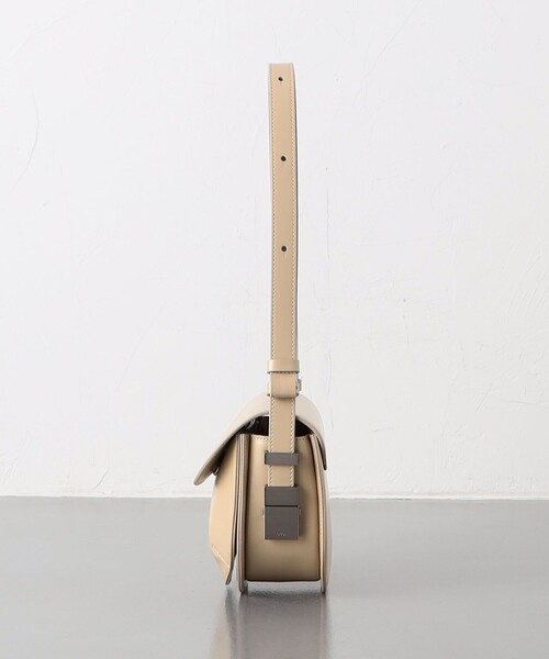 OSOI（オソイ）の「【一部別注】＜OSOI＞CUBBY バッグ（ショルダーバッグ・レディース・ベージュ/ブラック・FREE）」の8枚目の写真