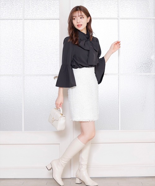 SWINGLE（スウィングル）の「リボンツイードハイウエストミニスカート（スカート・レディース・アイボリー/ブラック・SMALL/MEDIUM）」の5枚目の写真