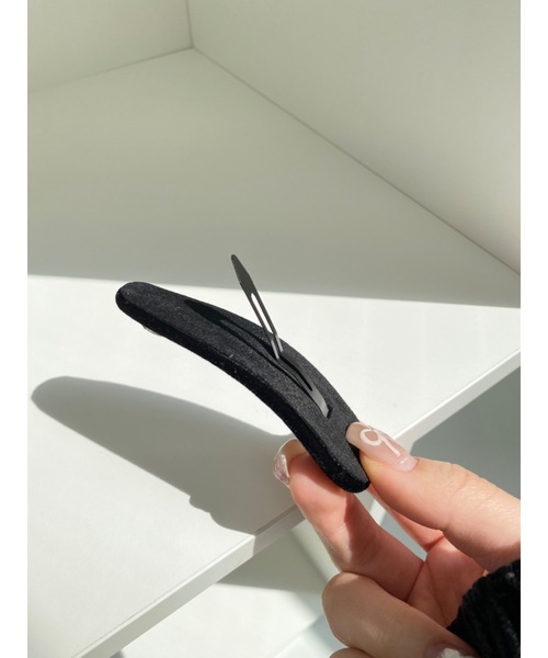 JUMELLE（ジュメロ）の「【ぱっちんピン】velours stone pin（ヘアピン・レディース・ブラック・FREE）」の4枚目の写真