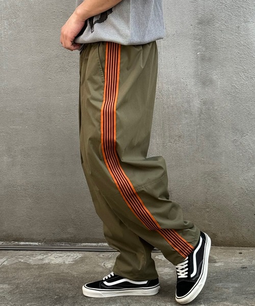 CIAOPANIC（チャオパニック）の「【ユニセックス】エクストラボリュームトラックパンツ（その他パンツ・メンズ・ホワイト/ブラック/グレー/グリーン/カーキ/ブルー・MEDIUM/LARGE/X-LARGE）」の4枚目の写真