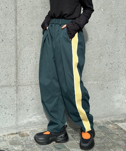 CIAOPANIC（チャオパニック）の「【ユニセックス】エクストラボリュームトラックパンツ（その他パンツ・メンズ・ホワイト/ブラック/グレー/グリーン/カーキ/ブルー・MEDIUM/LARGE/X-LARGE）」の5枚目の写真