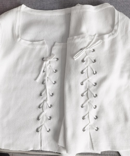 Miniministore(ミニミニストア)の「ニットトップス フロントレースアップ秋服(ニット/セーター・レディース・ベージュ/グレー/ブラック/ホワイト・FREE)」の22枚目の写真