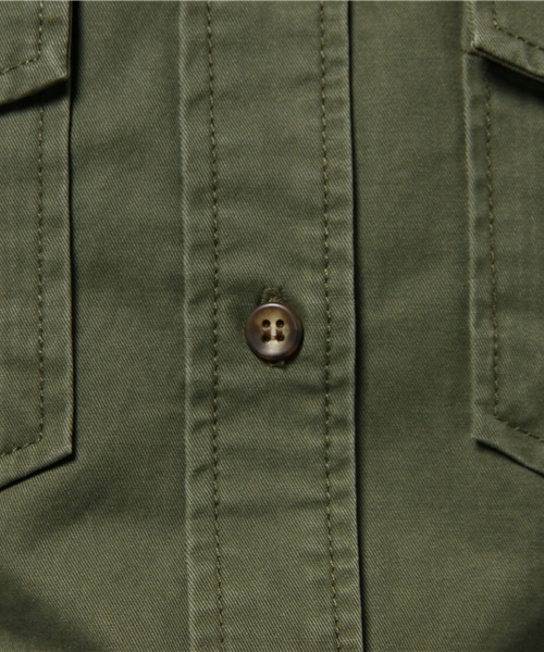 ELFORBR（エルフォーブル）の「コットンツイルミリタリーシャツ（シャツ/ブラウス・レディース・カーキ・38）」の4枚目の写真