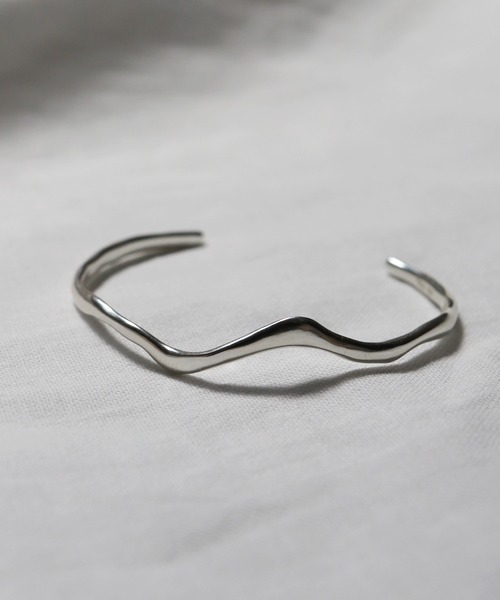 TEN.(テン)の「SILVER925 リップルバングル(ブレスレット・レディース・シルバー・FREE)」の10枚目の写真