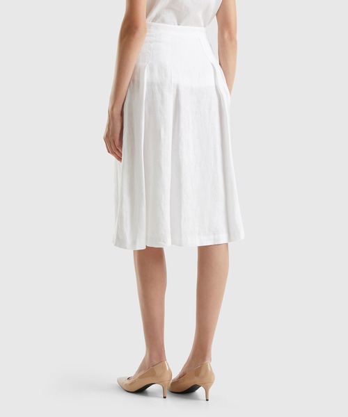 BENETTON (UNITED COLORS OF BENETTON)(ベネトンユナイテッドカラーズオブベネトン)の「リネン100%ミディ丈フレアスカート(スカート・レディース・ブラック/カーキ/ライトベージュ/ホワイト/ベージュ/イエロー・44/40/38/42/36)」の8枚目の写真