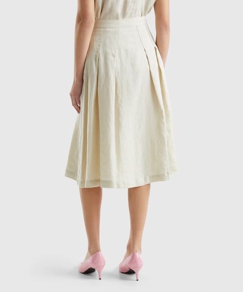 BENETTON (UNITED COLORS OF BENETTON)(ベネトンユナイテッドカラーズオブベネトン)の「リネン100%ミディ丈フレアスカート(スカート・レディース・ブラック/カーキ/ライトベージュ/ホワイト/ベージュ/イエロー・44/40/38/42/36)」の16枚目の写真