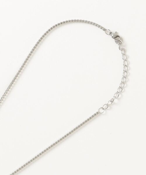XU(エックスユー)の「【Never mind the XU】stone chain layered necklace / 【ネバーマインド ザ エックスユー】ストーンチェーンレイヤードネックレスシルバーネックレス(ネックレス・メンズ・シルバー・ONE SIZE)」の2枚目の写真