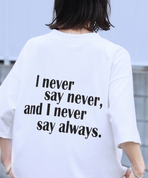 reca(レカ)の「バッグロゴプリントBIGTシャツ(Tシャツ/カットソー・レディース・ブラック/ホワイト/ナチュラル・FREE)」の4枚目の写真