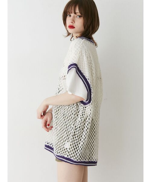 jouetie(ジュエティ)の「Vネックメッシュチュニックベスト(ベスト・レディース・アイボリー/ブラック/グリーン・MEDIUM)」の19枚目の写真