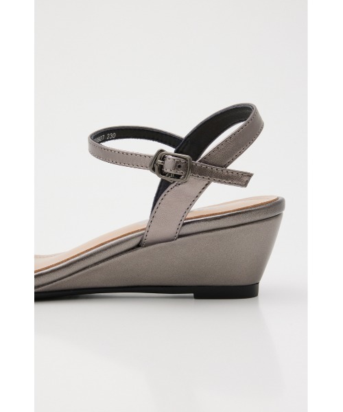 STACCATO(スタッカート)の「メタリックコスモスサンダル(サンダル・レディース・ピンクゴールド/グレー・23.5cm/24cm/24.5cm/23cm/22.5cm)」の4枚目の写真