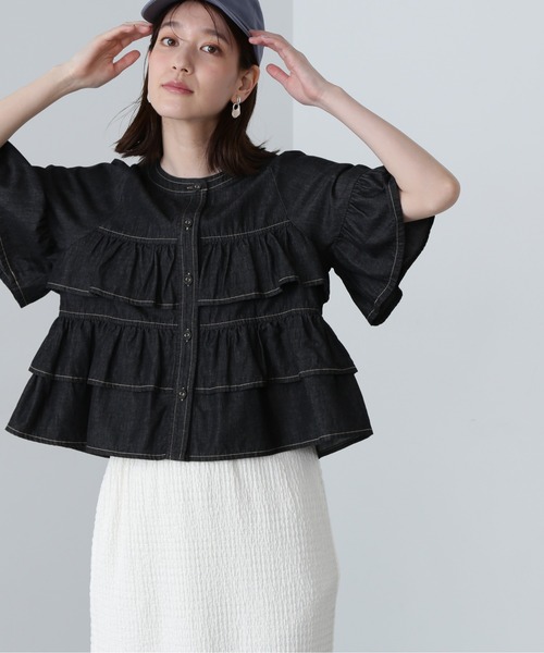 N.(N. Natural Beauty Basic)(エヌエヌナチュラルビューティーベーシック)の「◆◇フロントボタンラッフルブラウス(シャツ/ブラウス・レディース・オフホワイト/ブラック系その他/ライトブルー・MEDIUM)」の2枚目の写真