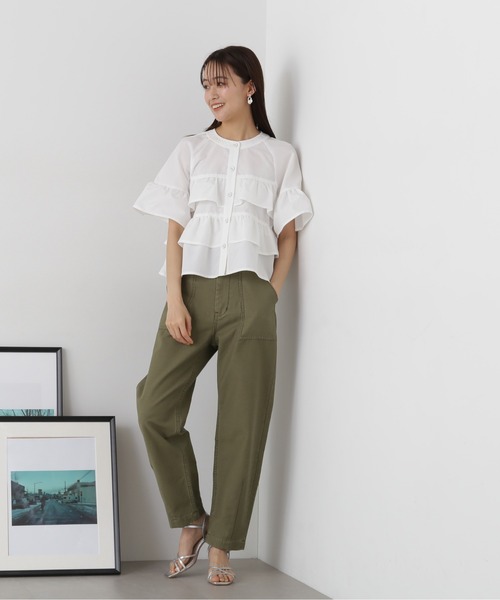 N.(N. Natural Beauty Basic)(エヌエヌナチュラルビューティーベーシック)の「◆◇フロントボタンラッフルブラウス(シャツ/ブラウス・レディース・オフホワイト/ブラック系その他/ライトブルー・MEDIUM)」の6枚目の写真