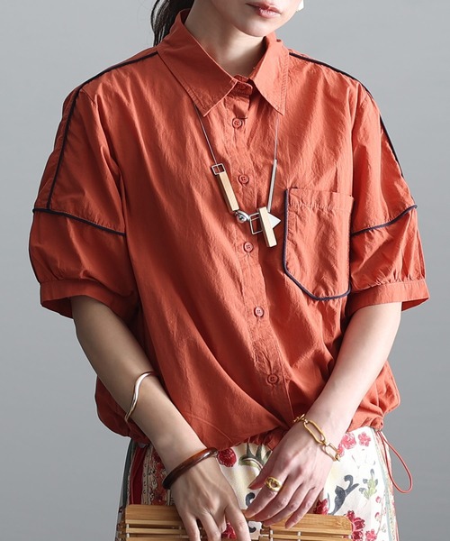 Sawa a la mode(サワアラモード)の「配色パイピングブラウス(シャツ/ブラウス・レディース・グリーン/オレンジ・FREE)」の2枚目の写真