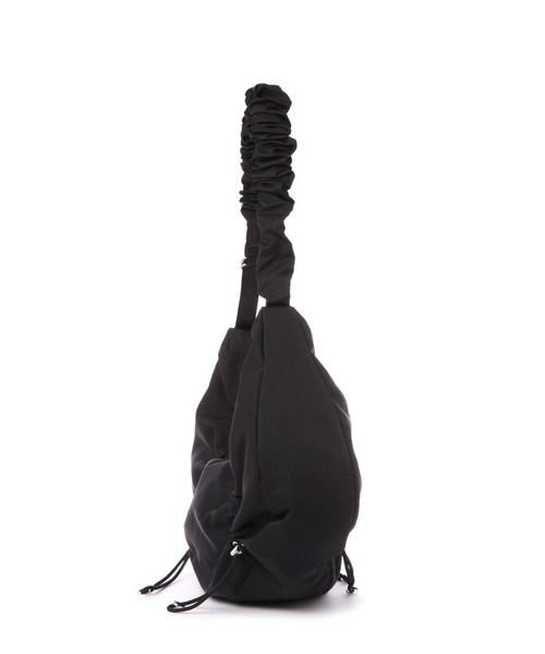 LAKOLE(ラコレ)の「フロントドロストミドルショルダーバッグ / 125599(ショルダーバッグ・レディース・ブラック/ホワイト/ライトグリーン/オフホワイト・FREE)」の21枚目の写真