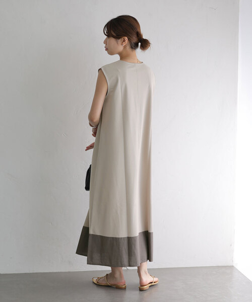 La TOTALITE（ラトータリテ）の「配色カットワンピース（ワンピース・レディース・ブルー/ベージュ/ブラック・FREE）」の9枚目の写真