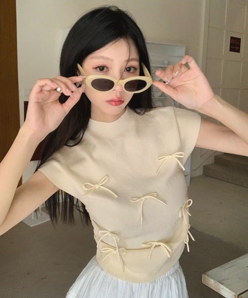 shopnikoniko(ショップニコニコ)の「リボン付き サイドシャーリング トップス(Tシャツ/カットソー・レディース・ブラック/アイボリー/ピンク・フリー)」の3枚目の写真