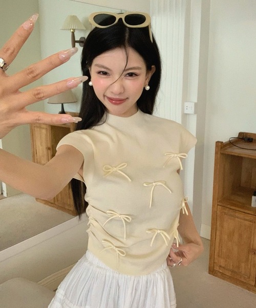 shopnikoniko(ショップニコニコ)の「リボン付き サイドシャーリング トップス(Tシャツ/カットソー・レディース・ブラック/アイボリー/ピンク・フリー)」の5枚目の写真
