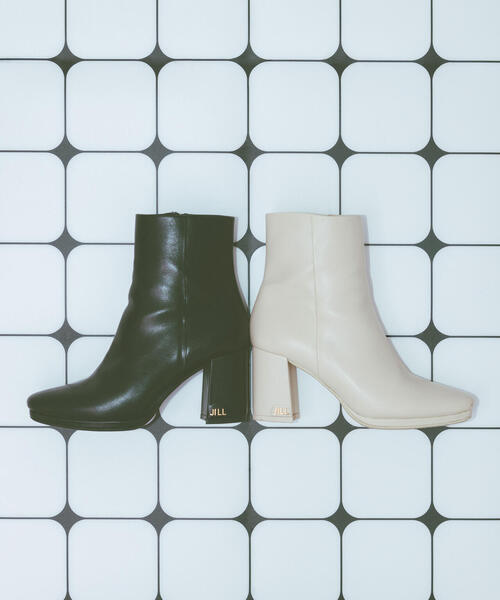 JILL by JILL STUART（ジルバイジルスチュアート）の「◇ロゴミディブーツ（ブーツ・レディース・ベージュ/ブラック・LARGE/MEDIUM/SMALL）」の21枚目の写真