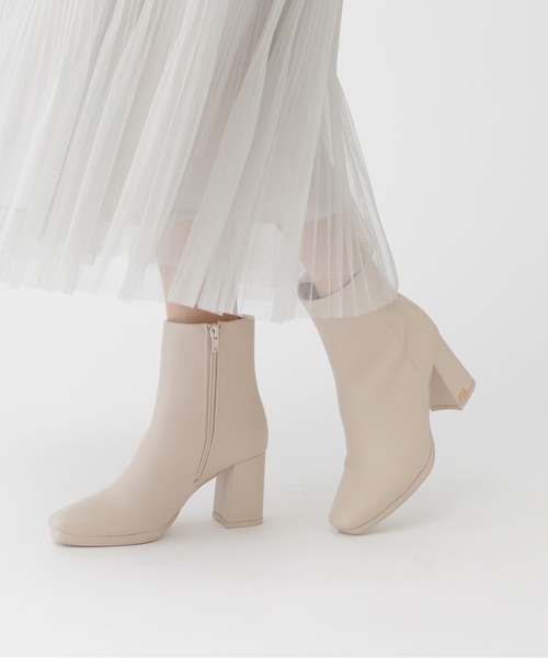 JILL by JILL STUART（ジルバイジルスチュアート）の「◇ロゴミディブーツ（ブーツ・レディース・ベージュ/ブラック・LARGE/MEDIUM/SMALL）」の11枚目の写真