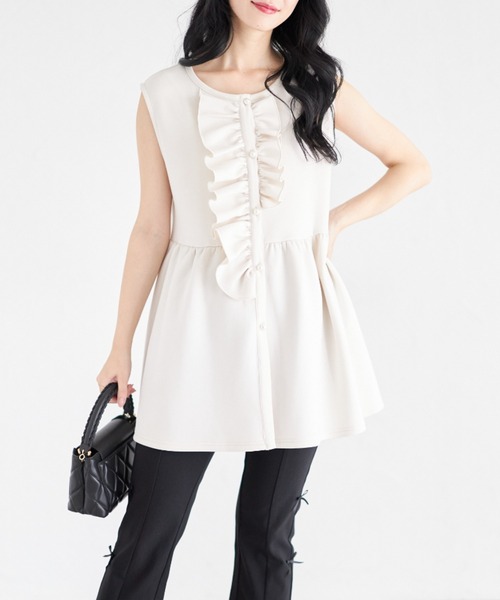 tocco closet（トッコ　クローゼット）の「【ZOZO限定】カットジョーゼットフロントフリルペプラムベスト（ベスト・レディース・ベージュ/ブラック/アイボリー・M）」の6枚目の写真