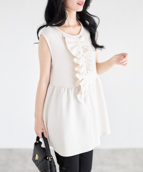 tocco closet（トッコ　クローゼット）の「【ZOZO限定】カットジョーゼットフロントフリルペプラムベスト（ベスト・レディース・ベージュ/ブラック/アイボリー・M）」の10枚目の写真