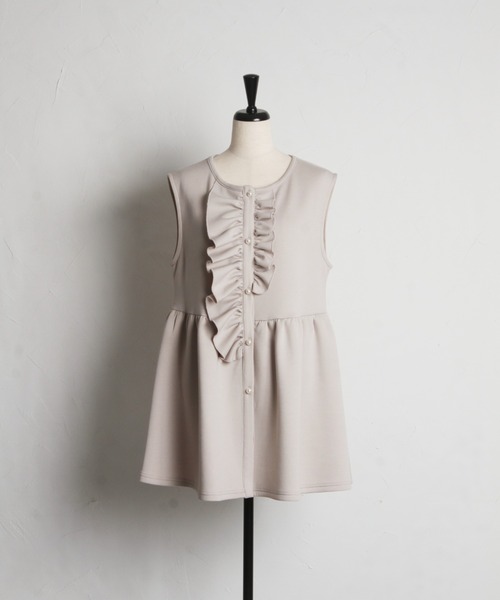 tocco closet（トッコ　クローゼット）の「【ZOZO限定】カットジョーゼットフロントフリルペプラムベスト（ベスト・レディース・ベージュ/ブラック/アイボリー・M）」の19枚目の写真