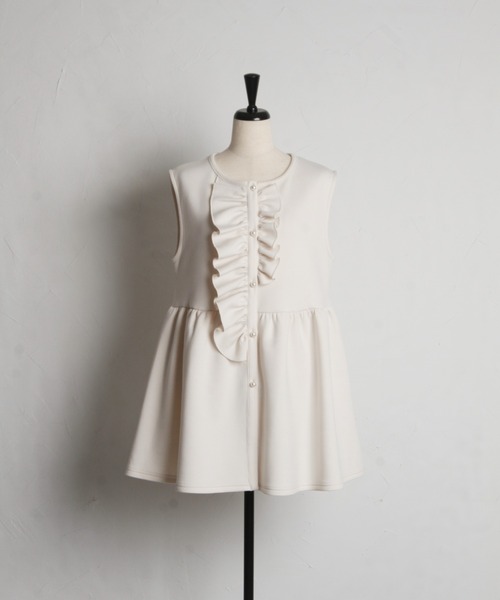 tocco closet（トッコ　クローゼット）の「【ZOZO限定】カットジョーゼットフロントフリルペプラムベスト（ベスト・レディース・ベージュ/ブラック/アイボリー・M）」の21枚目の写真