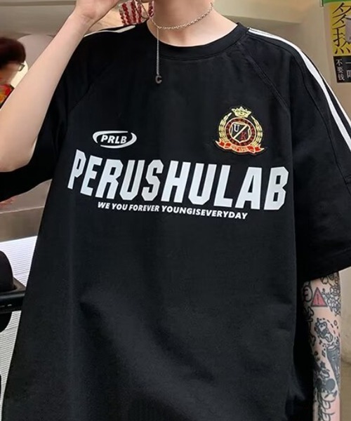 NOWLE(ノウル)の「【NOWLE】エンブレム ワッペン付き ライン柄 コットン ゲームシャツ(Tシャツ/カットソー・メンズ・ホワイト/ブラック/レッド・X-LARGE/LARGE/MEDIUM)」の4枚目の写真