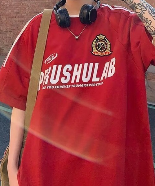 NOWLE(ノウル)の「【NOWLE】エンブレム ワッペン付き ライン柄 コットン ゲームシャツ(Tシャツ/カットソー・メンズ・ホワイト/ブラック/レッド・X-LARGE/LARGE/MEDIUM)」の5枚目の写真