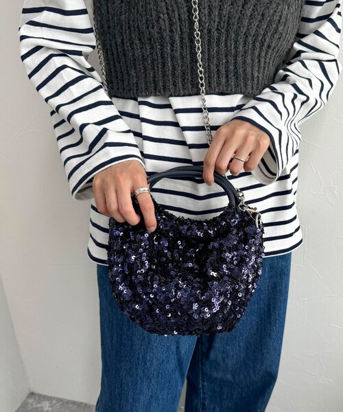 fredy emue（フレディエミュ）の「スパンコール丸手2WAYバッグ（ショルダーバッグ・レディース・ネイビー/ブラック・FREE）」の4枚目の写真