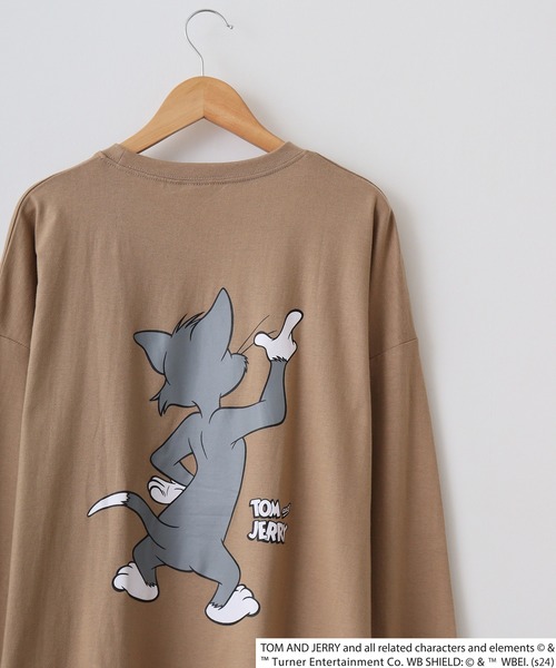 Tom&Jerry(トムアンドジェリー)の「Tom and Jerry Wide sleeve long-T / トムとジェリー オーバーサイズ ロングスリーブTシャツ unisex(Tシャツ/カットソー・メンズ・ホワイト系3/ホワイト系2/ホワイト系1/パープル/ベージュ/ブラック/オレンジ/杢グレー/オフホワイト/ダークグリーン/チャコールグレー/ネイビー/チャコール/ベージュ系2/グリーン系1/ブラック系1・L/M/XL)」の10枚目の写真
