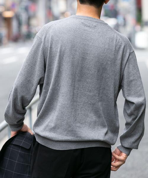 URBAN RESEARCH ROSSO MEN(アーバンリサーチロッソメン)の「『一部WEB限定カラー』綿カシミヤクルーネックニット(ニット/セーター・メンズ・ブルー/グリーン/グレー/アイボリー/ブラック・LARGE/MEDIUM)」の8枚目の写真