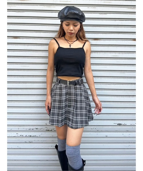 EGOIST（エゴイスト）の「フェイクレザーベルト付プリーツスカート（スカート・レディース・ブラック/マルチ/グレー・S/M）」の3枚目の写真