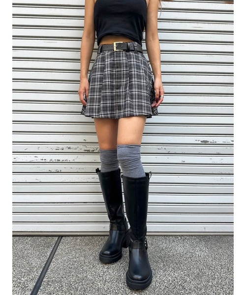 EGOIST（エゴイスト）の「フェイクレザーベルト付プリーツスカート（スカート・レディース・ブラック/マルチ/グレー・S/M）」の22枚目の写真