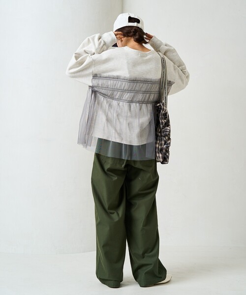 FREAK'S STORE(フリークスストア)の「限定展開 チュール ギャザー 重ね スウェット(スウェット・レディース・オフホワイト/ライトグレー/ブラック/チャコールグレー/ベージュ・フリ-)」の16枚目の写真