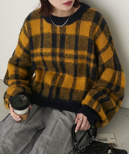 BONLECILL(ボンルシール)の「シャギーチェックニットプルオーバー(ニット/セーター・レディース・チャコールグレー/ネイビー/レッド/グリーン/ブラウン・FREE)」の4枚目の写真