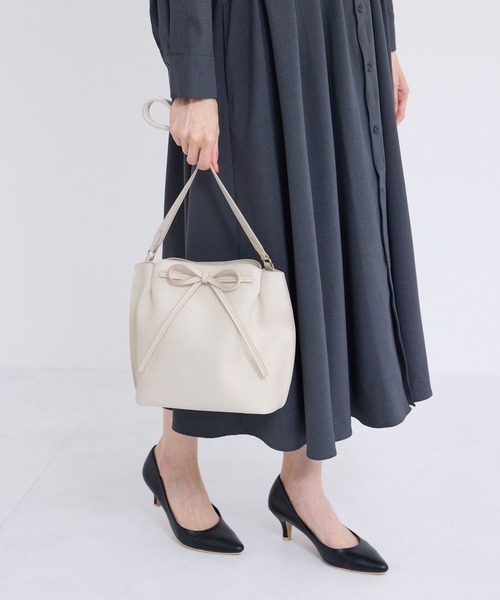 ROPE' PICNIC（ロペピクニック）の「ナローリボンワンハンドルミドルバッグ（ハンドバッグ・レディース・ブラック/キナリ・FREE）」の4枚目の写真