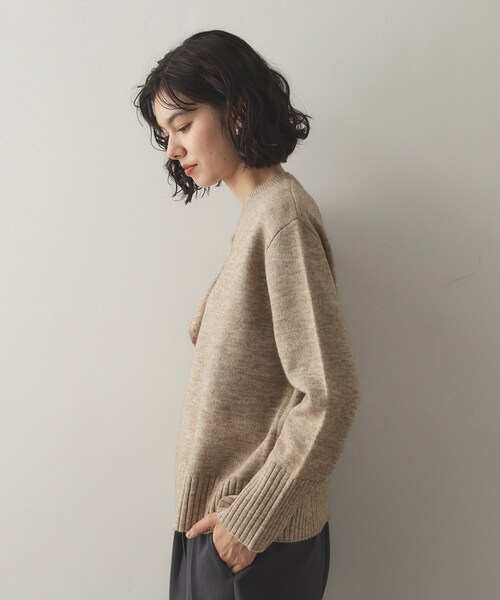 OPAQUE.CLIP（オペークドットクリップ）の「◆《美人百花掲載》アシメフリルミドルゲージニット【洗濯機洗い可】（ニット/セーター・レディース・グレー/ネイビー/ベージュ・38/36/40）」の17枚目の写真