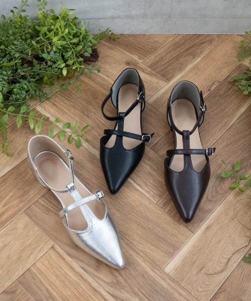 Fabby fabby(ファビィーファビィー)の「ポインテッドセパレートストラップパンプス(パンプス・レディース・シルバー/オフホワイト/ブラック/ブラウン・SMALL/MEDIUM/LARGE)」の13枚目の写真