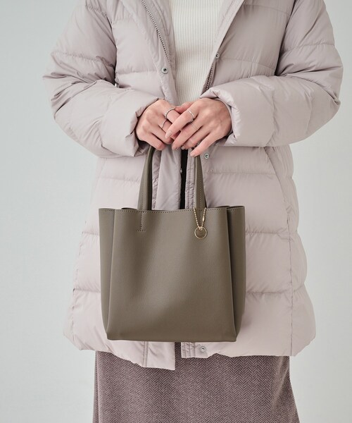 SHOO・LA・RUE（シューラルー）の「◆【軽量】一枚革風あおりトートバッグ（トートバッグ・レディース・シルバー/ブラウン系その他/ブラック/ライトグレー・00）」の19枚目の写真